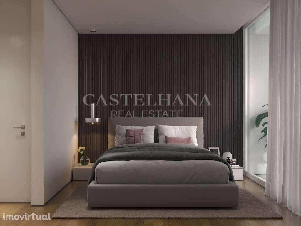 Moradia T4 com jardim e piscina, na Praia da Madalena - Grande imagem: 2/49