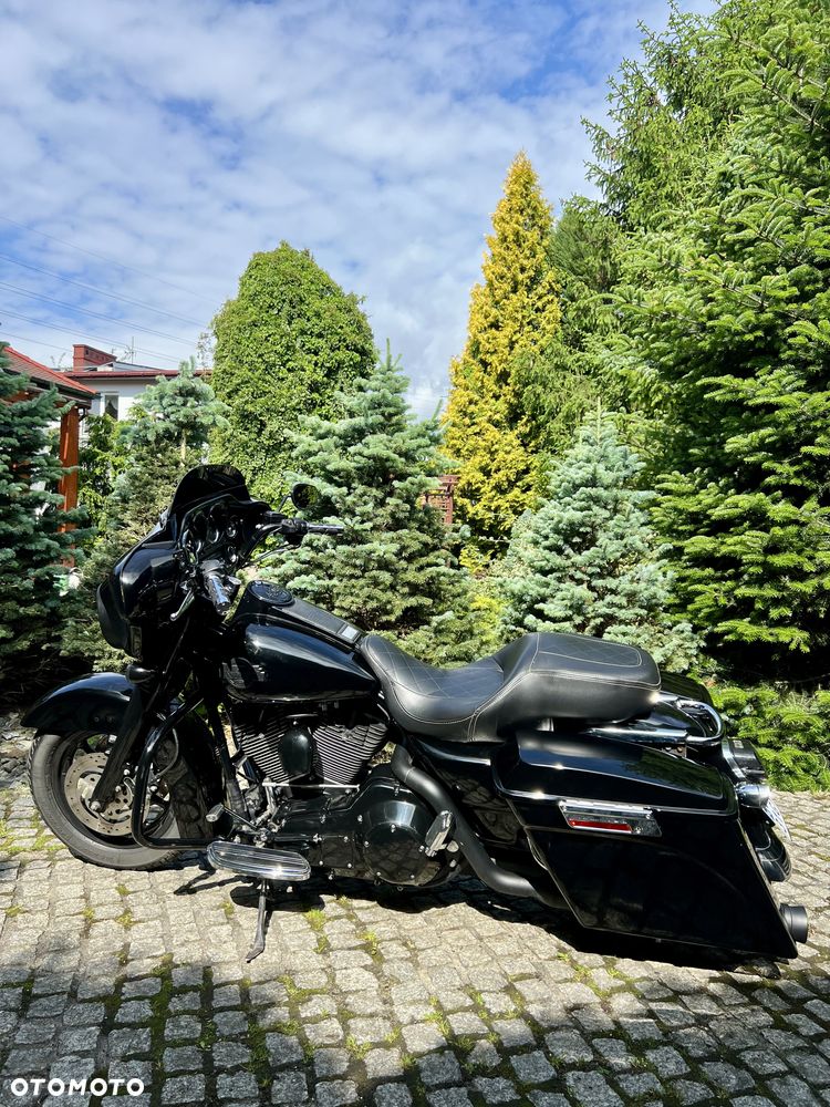 Harley-Davidson FLHT Electra Glide Standard - 18