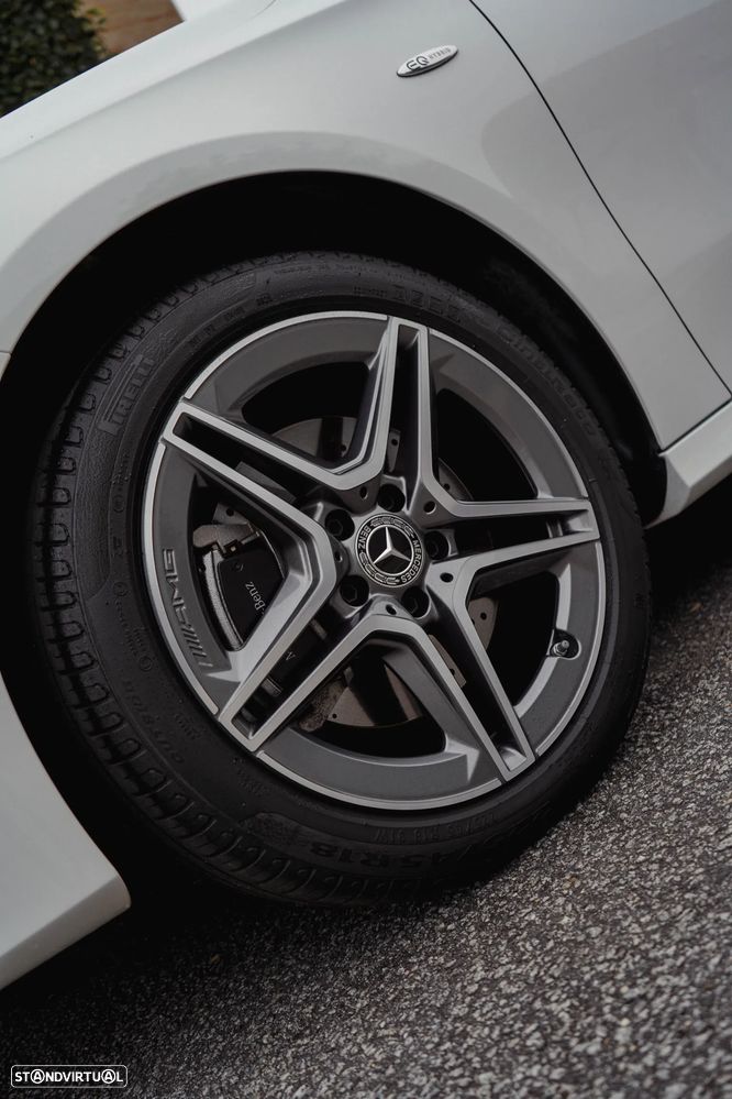Mercedes-Benz A 250 e AMG Line - 19
