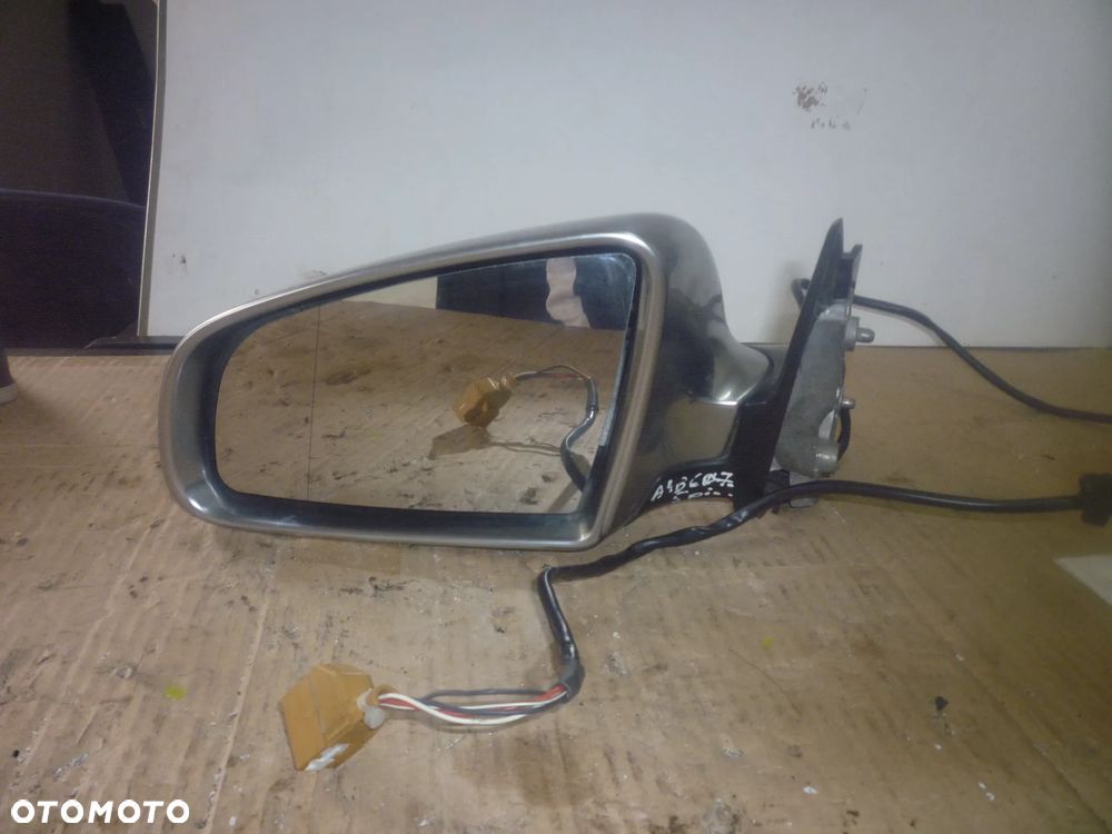 Lusterko lewe Audi A4 B6 B7 5pin 010681 CHROM Europa