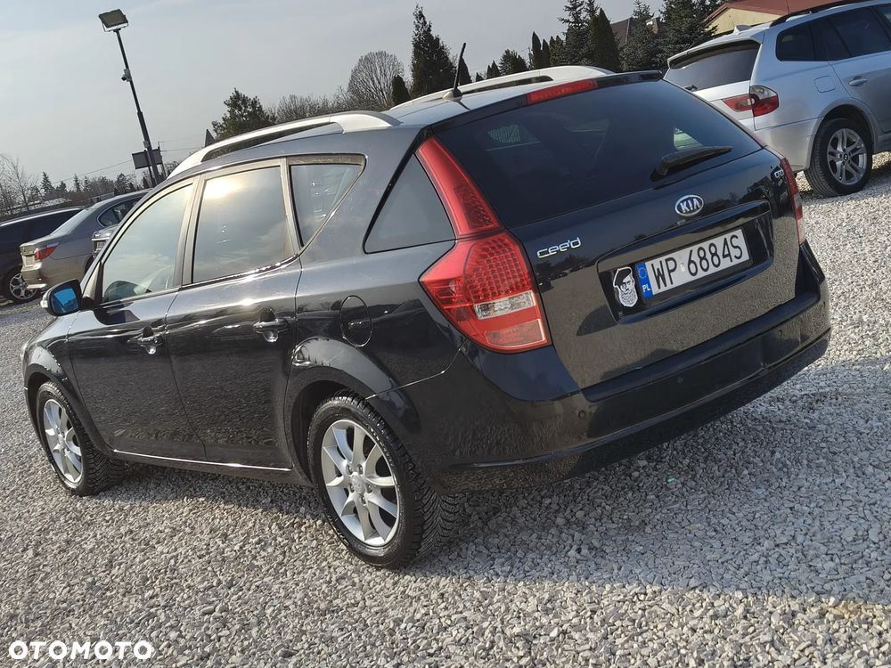 Kia Ceed 1.6 CRDi 90 ISG Spirit - 16