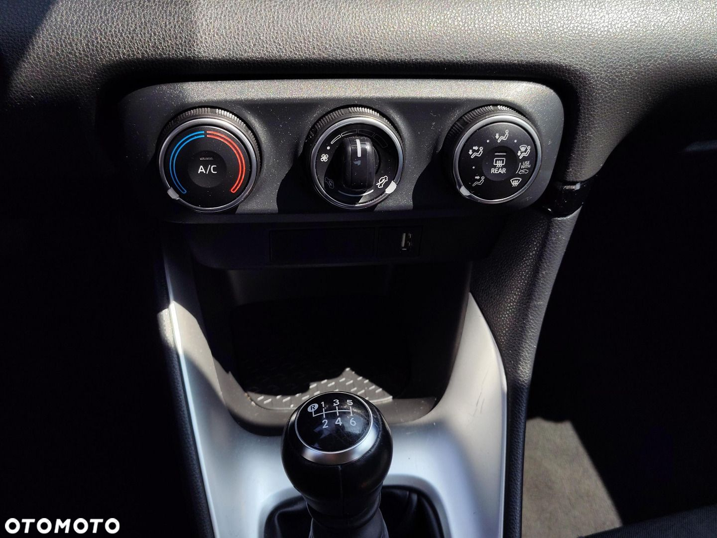 Toyota Yaris - 15