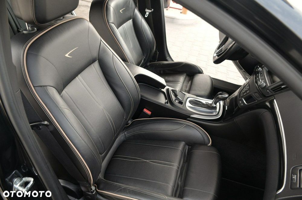 Opel Insignia - 19