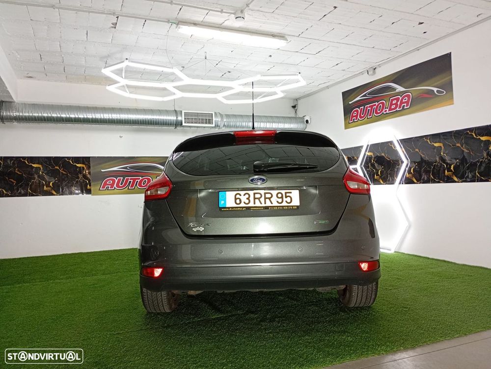 Ford Focus 1.0 SCTi ST-Line - 35