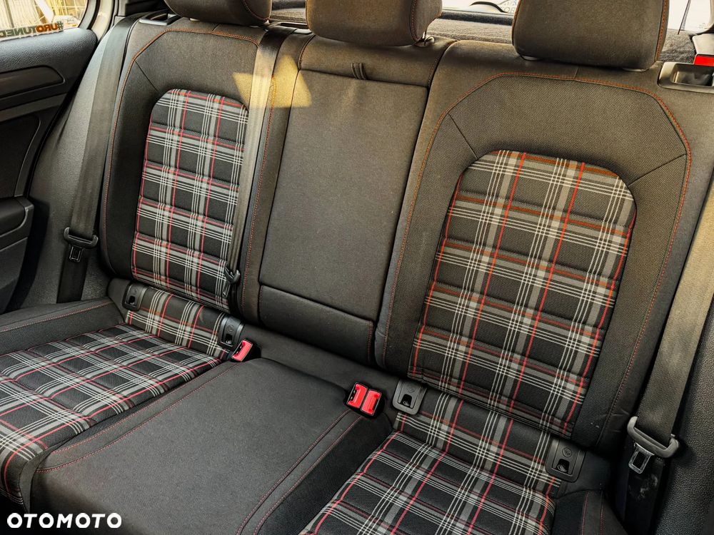 Volkswagen Golf 2.0 TSI GTI DSG - 30