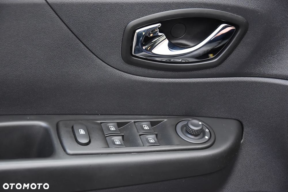 Renault Captur (ENERGY) TCe 90 LIFE - 16