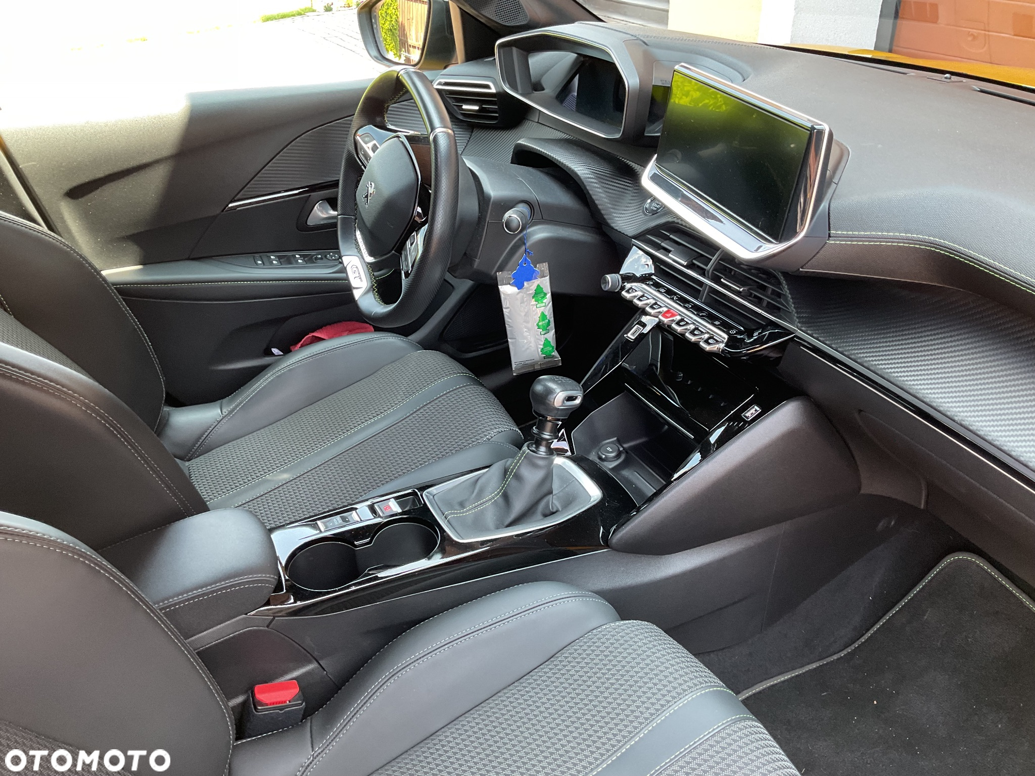 Peugeot 208 1.2 PureTech GT Line S&S - 5