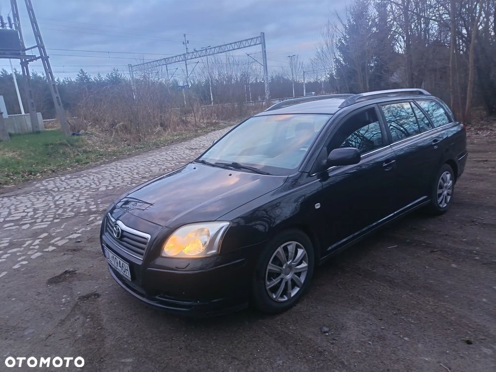 Toyota Avensis 1.8 VVT-i Luna - 1
