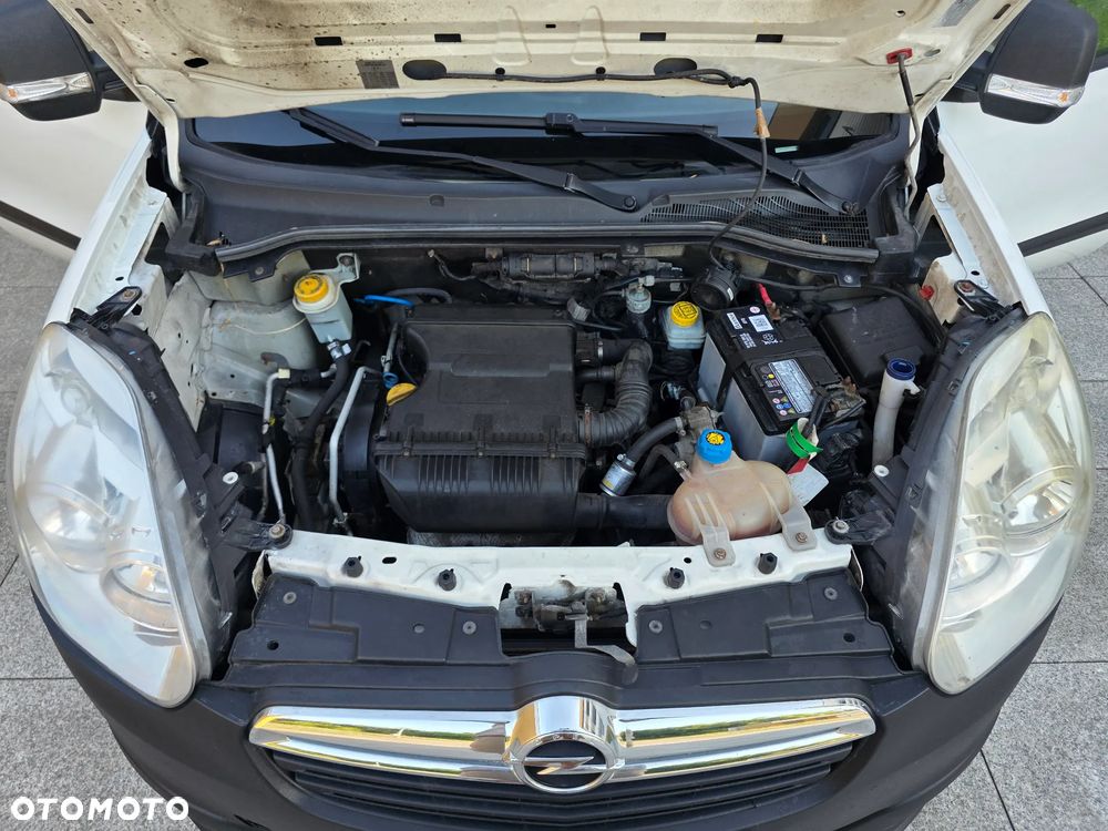 Opel COMBO - 12