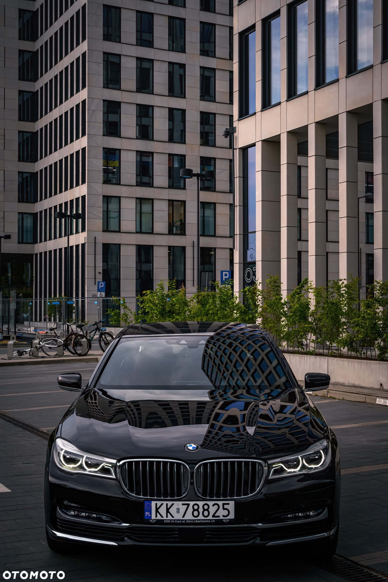 BMW Seria 7 750i - 24