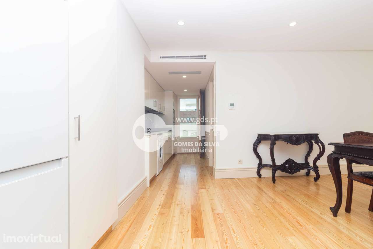 Apartamento T1 - 3º piso - Grande imagem: 3/21