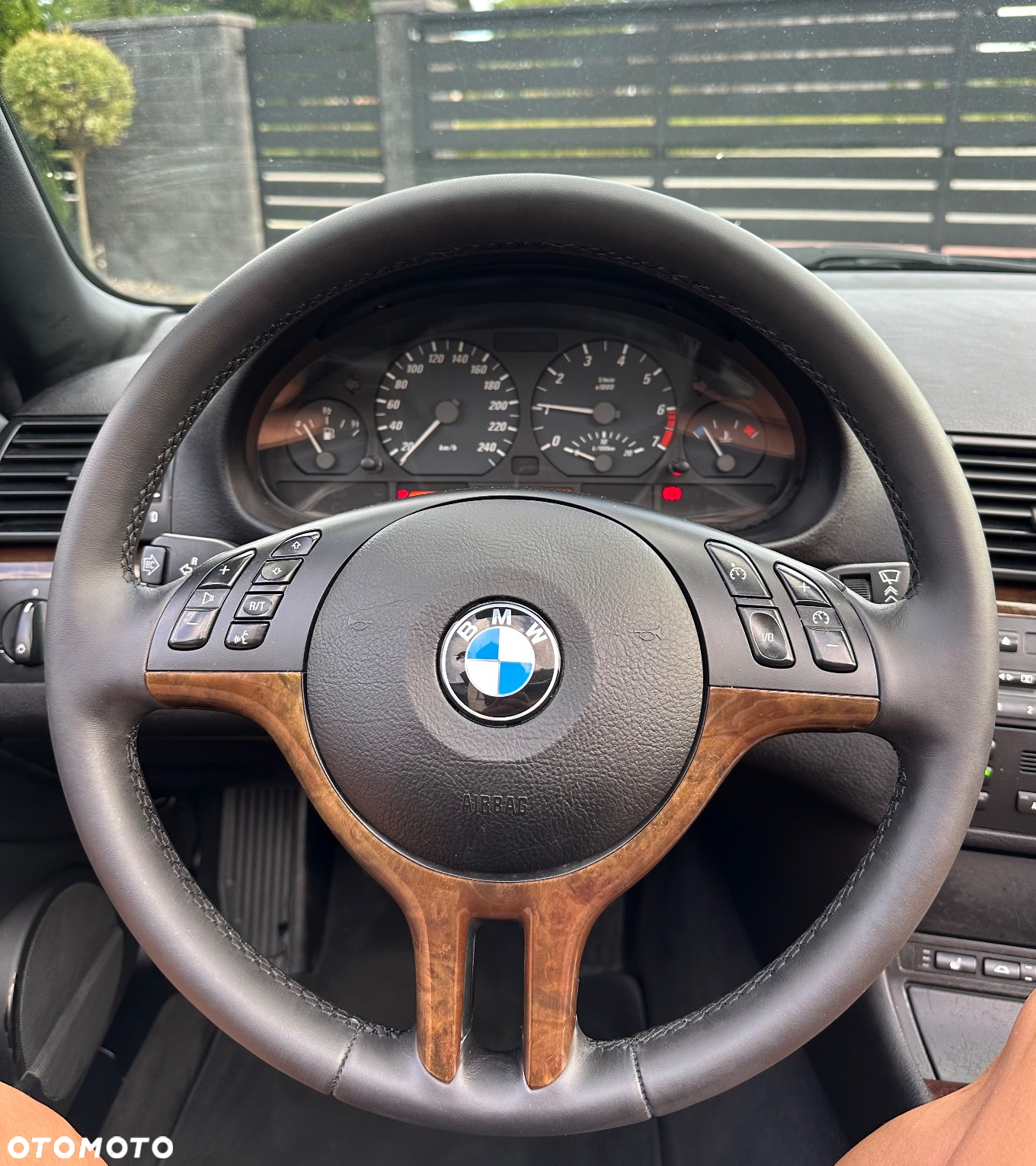BMW Seria 3 318i Cabrio - 29