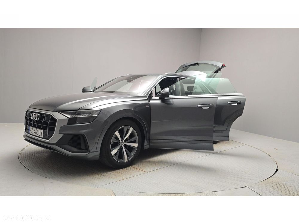 Audi Q8 - 9