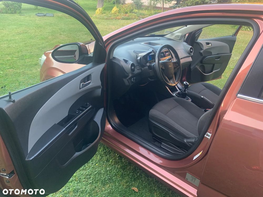 Chevrolet Aveo 1.6 LTZ - 22
