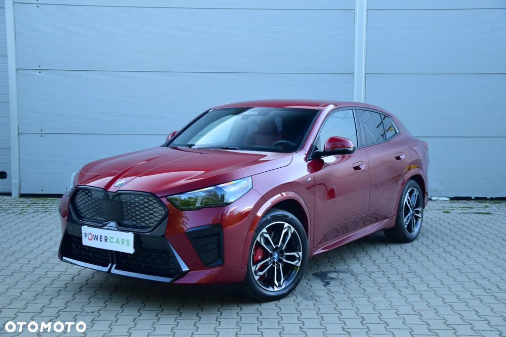BMW iX2 xDrive30 66.5kWh M Sport - 7