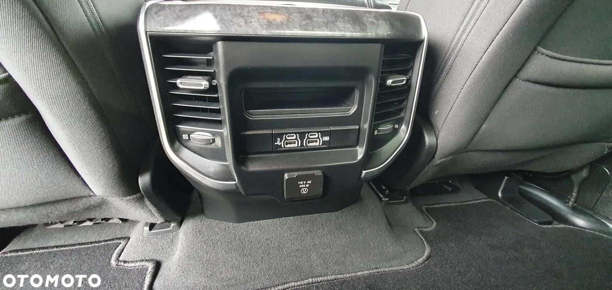 Dodge RAM 1500 5.7 4x4 - 16