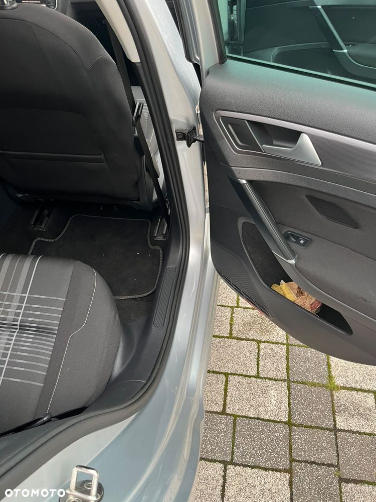 Volkswagen Golf 1.6 TDI BlueMotion Technology Lounge - 30