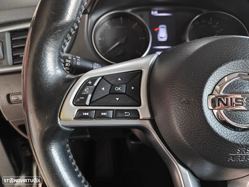 Nissan Qashqai 1.5 dCi N-Connecta RS+PS - 25