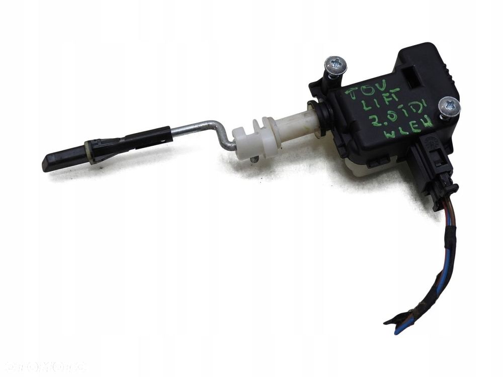 SIŁOWNIK KLAPKI PALIWA VW TOURAN LIFT 1T0810773A - 1