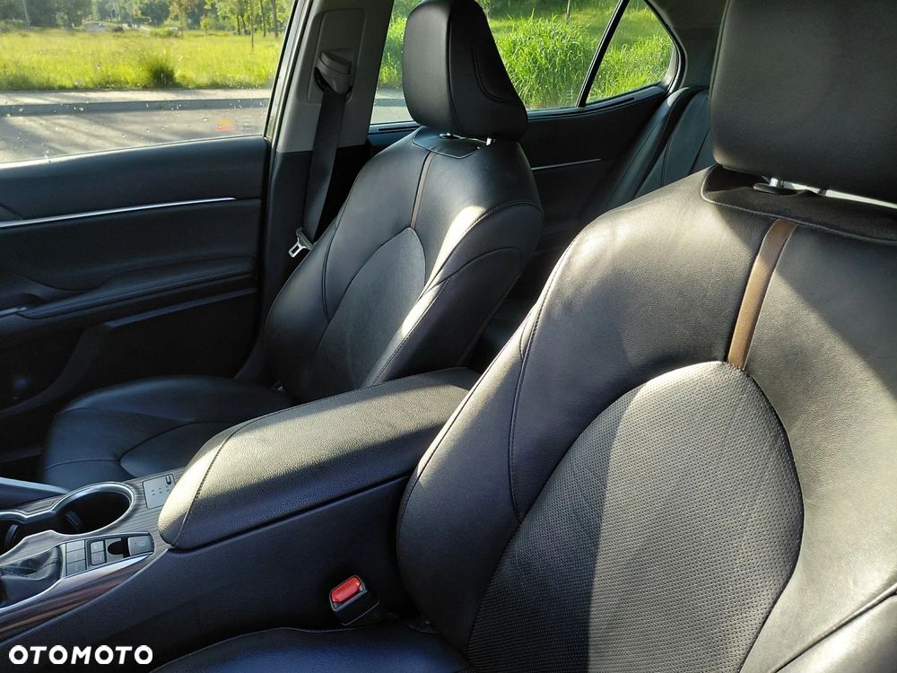 Toyota Camry 2.5 Hybrid Executive CVT - 5
