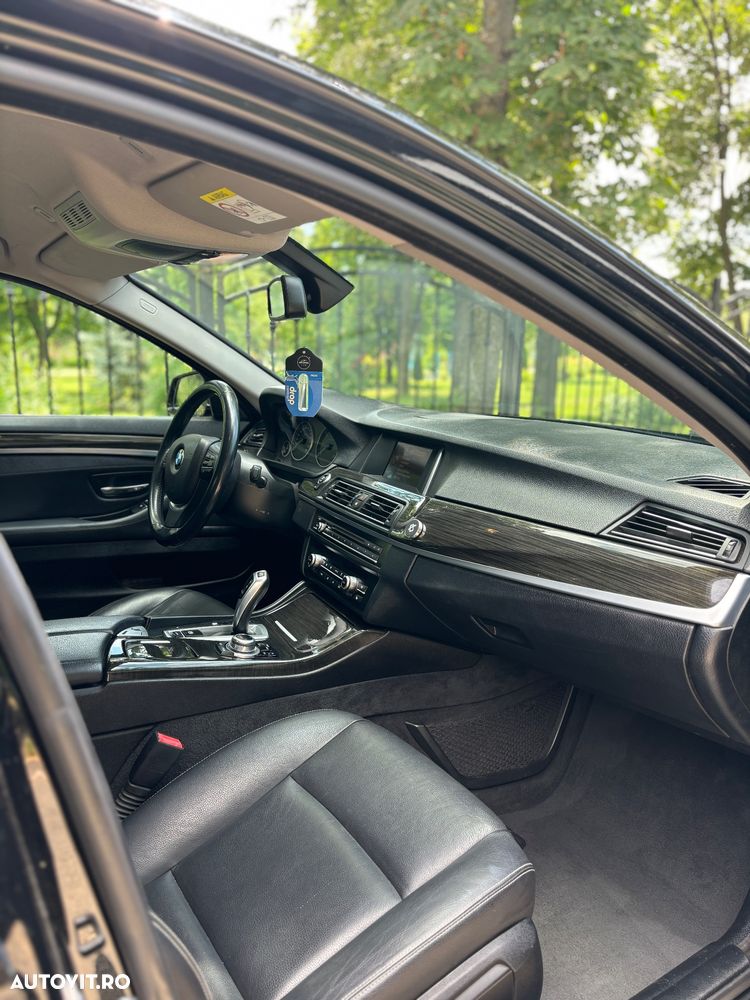 BMW Seria 5 520d Aut. - 7