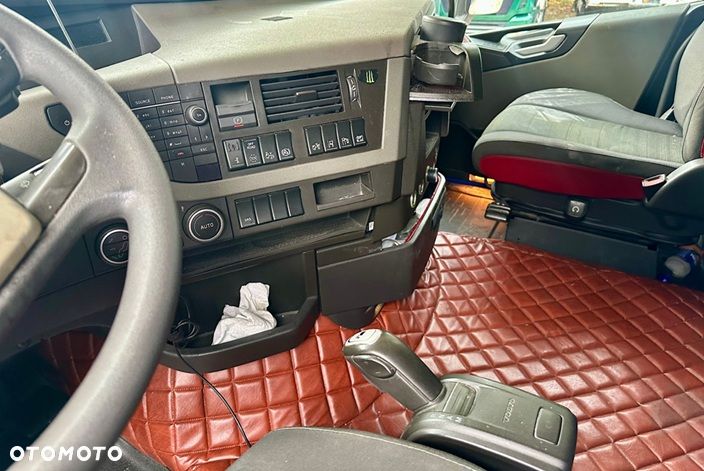 Volvo FH4 500 GLOB I-SHIFT I-PARCOOL 2xALUTANK SPOJLERY KLIMA WEBASTO LODÓWKA LOW DECK EURO 6 2015 - 9