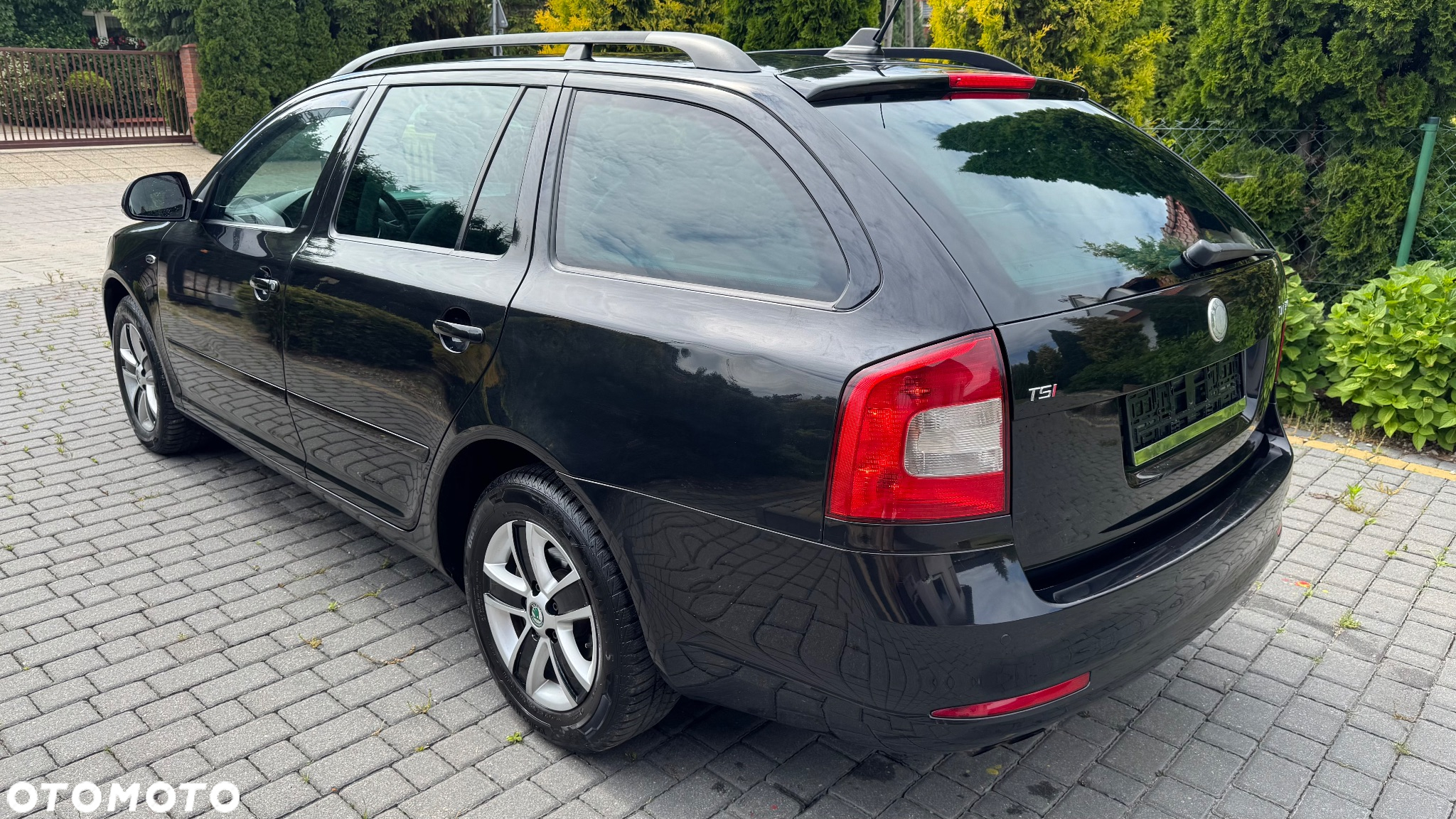 Skoda Octavia 1.8 TSI DSG Laurin & Klement - 7