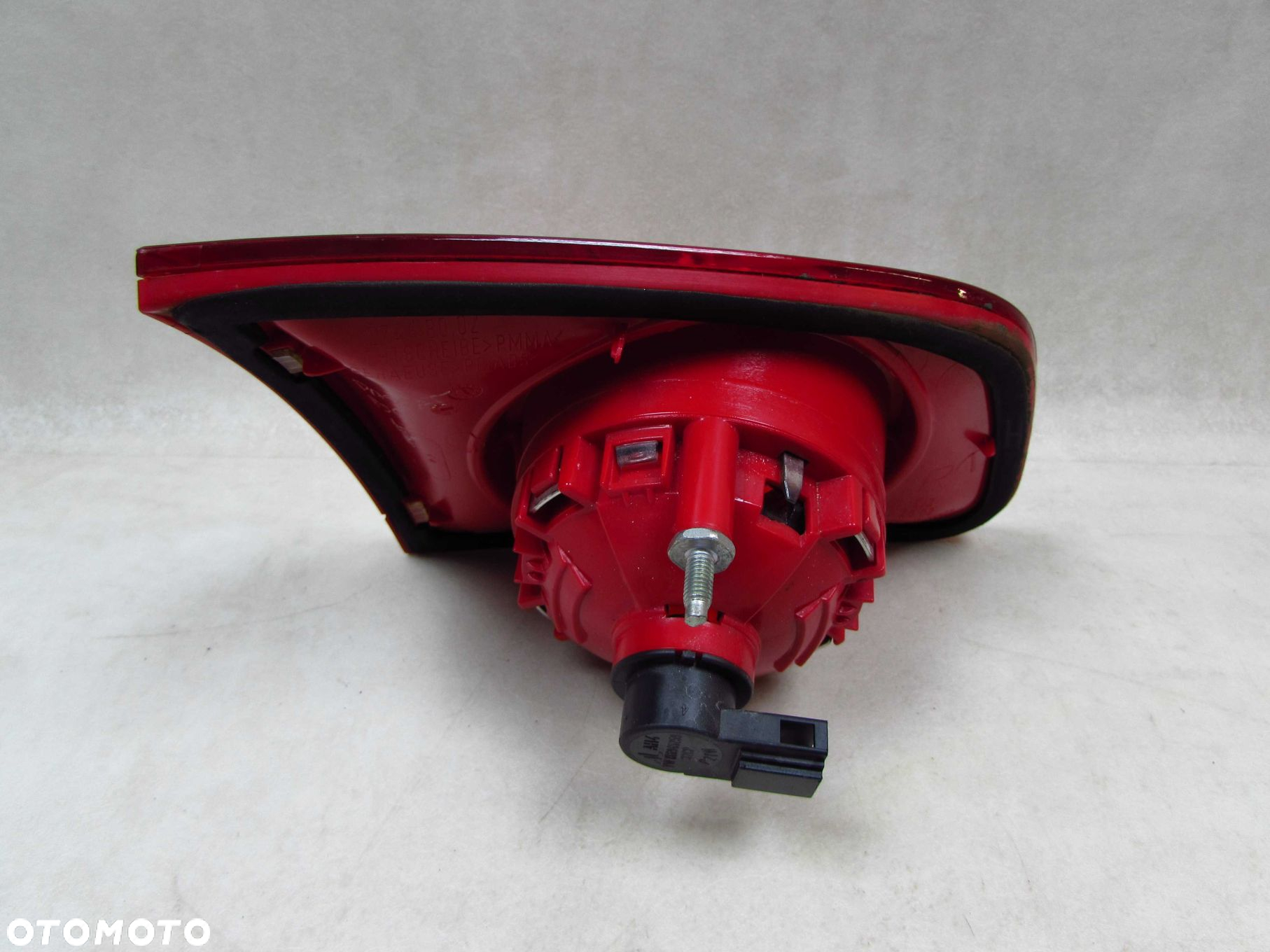 VW PASSAT B6 KOMBI LAMPA TYL PRAWA W KLAPE 3C9945094A UK - 3
