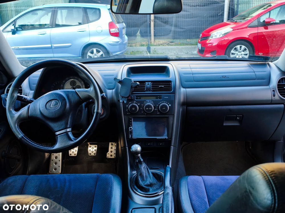 Lexus IS 200 Elegance - 13