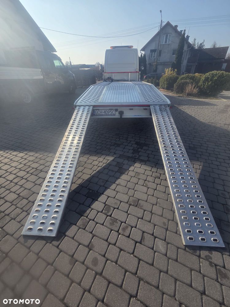 Mercedes-Benz SPRINTER - 13