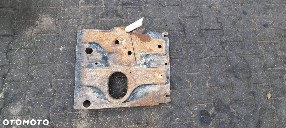 OSŁONA JEEP CHEROKEE - 1