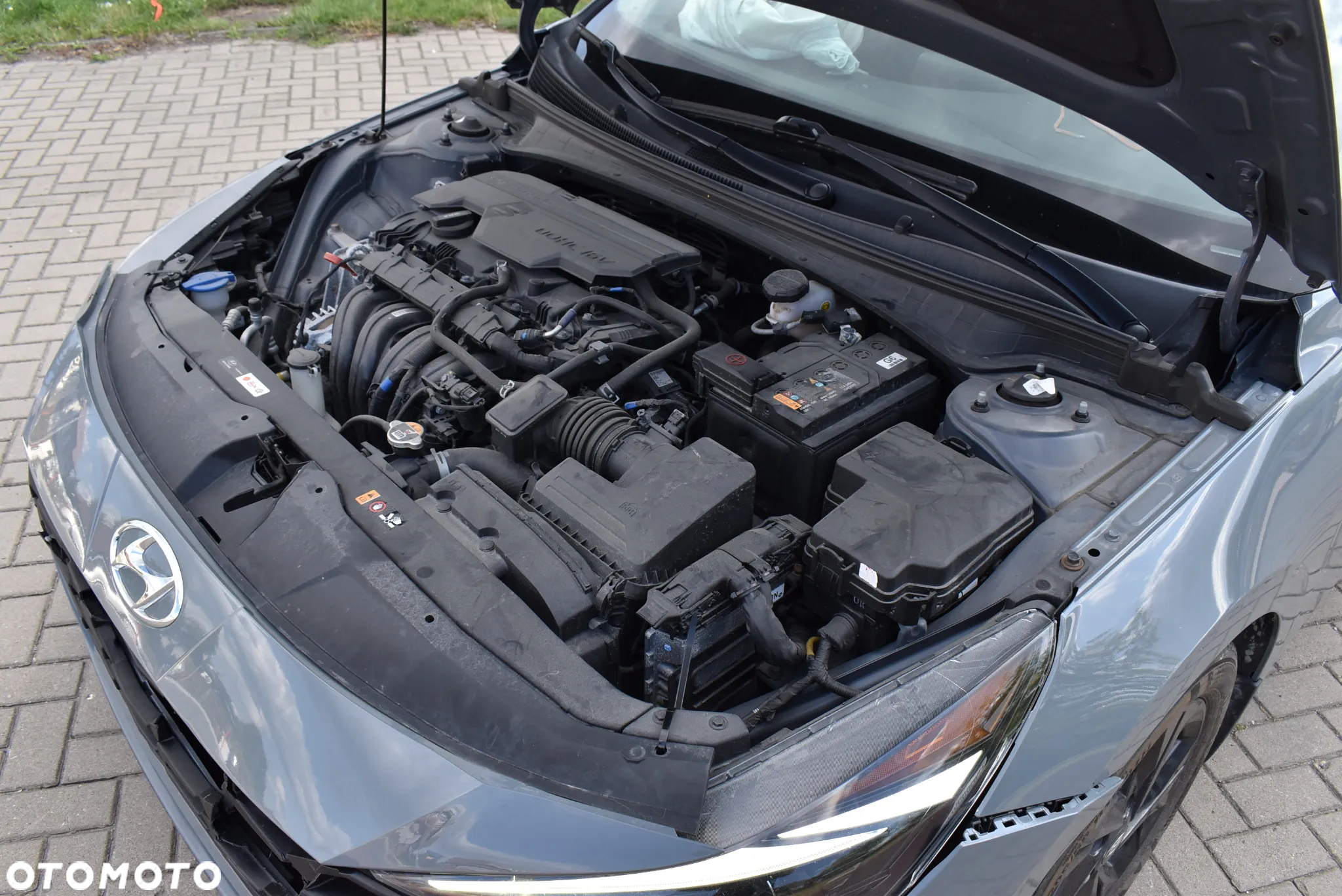 Hyundai Elantra - 10