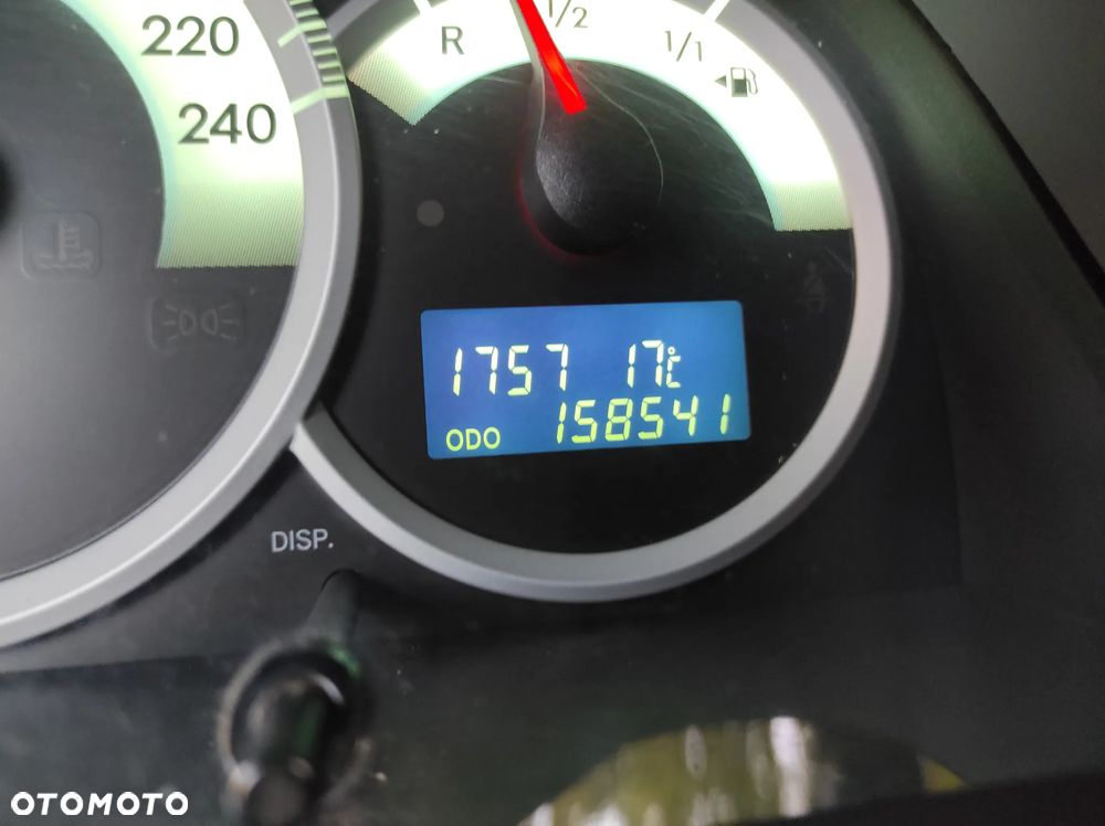 Toyota Corolla Verso 1.8 Sol 7os - 24