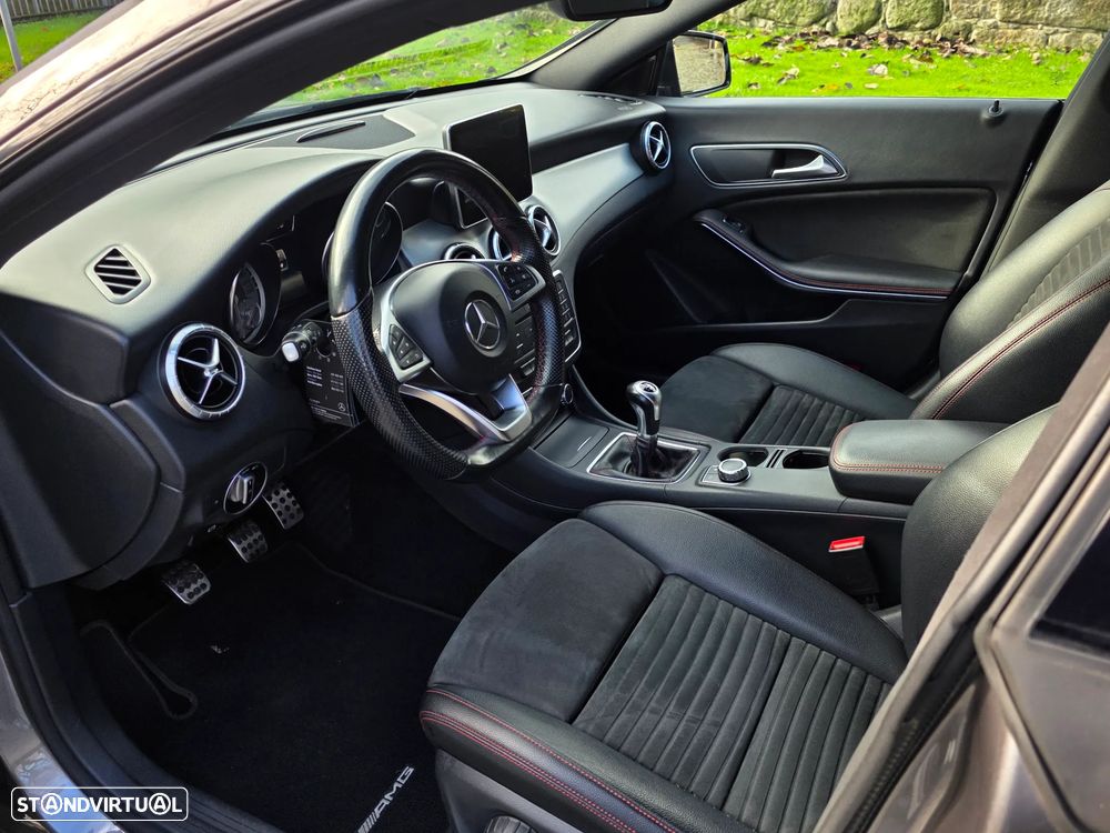 Mercedes-Benz CLA 200 d Shooting Brake AMG Line - 12