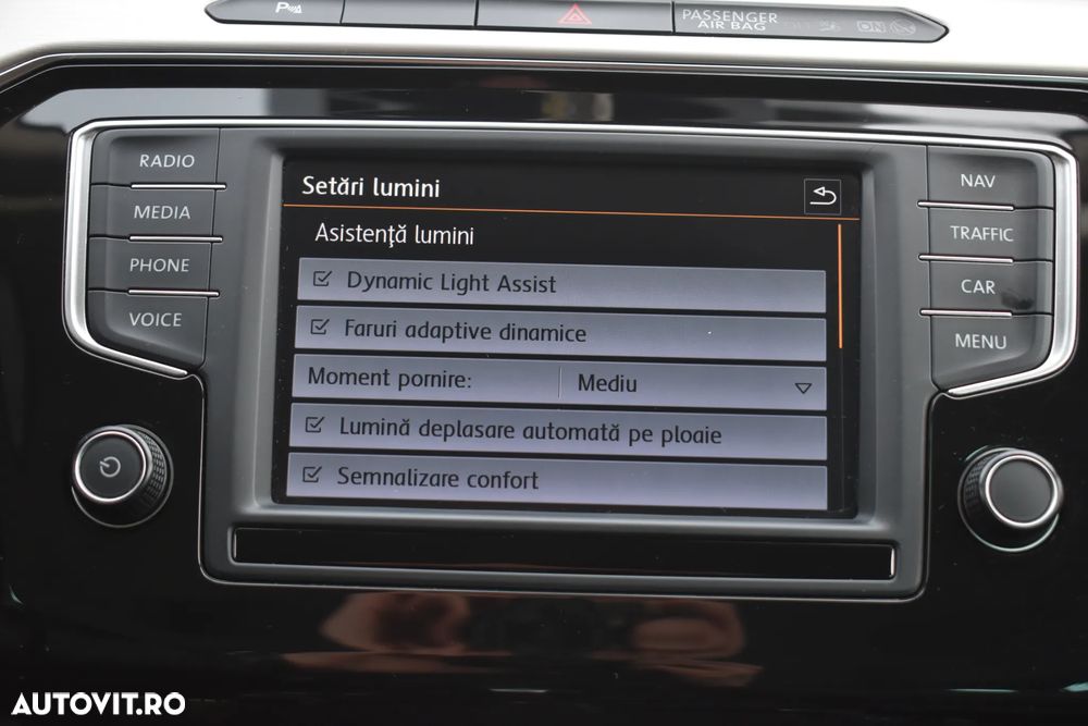 Volkswagen Passat 2.0 TDI DSG (BlueMotion Technology) Highline - 27