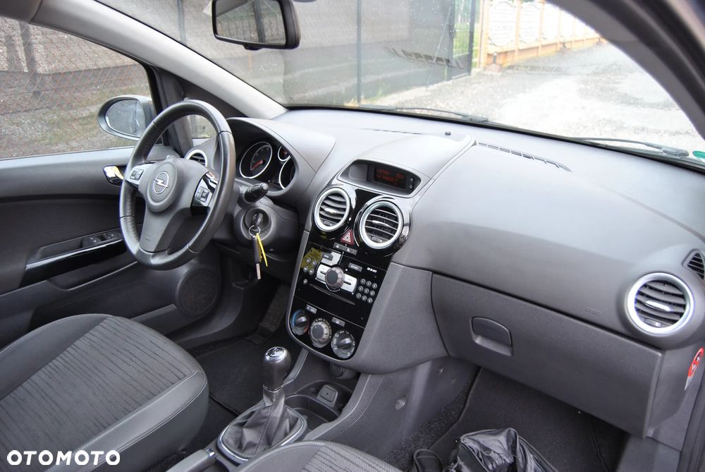 Opel Corsa 1.4 Cosmo - 5