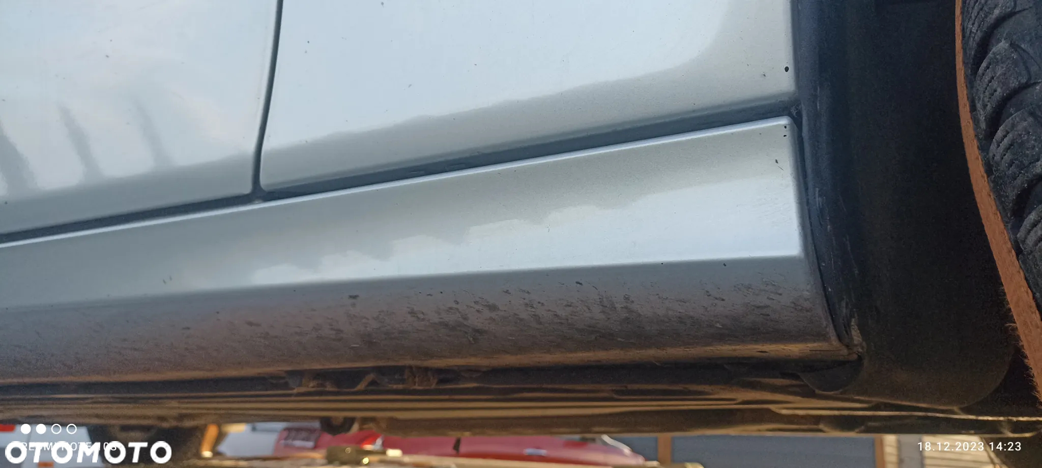 MERCEDES W211 LISTWA NAKŁADKA PROGOWA 775 PRAWA IDEAŁ - 3