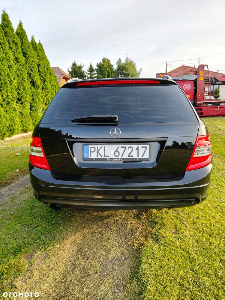 Mercedes-Benz Klasa C 220 CDI BlueEff Avantgarde - 19