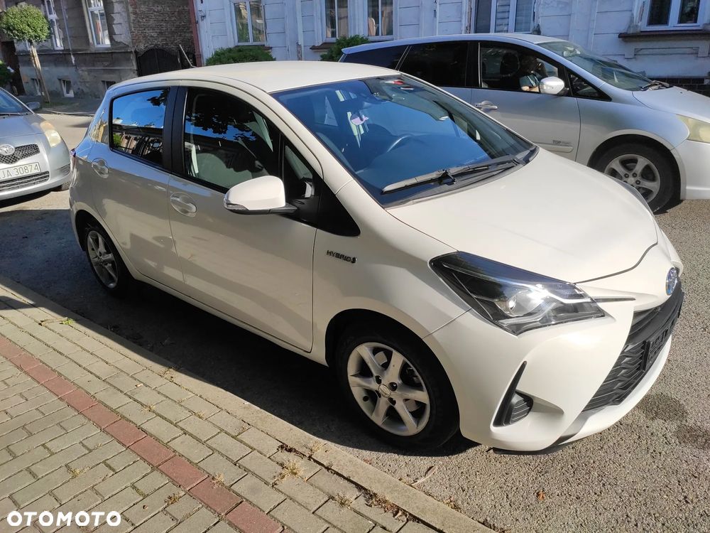 Toyota Yaris Hybrid 1.5 VVT-i Life - 1