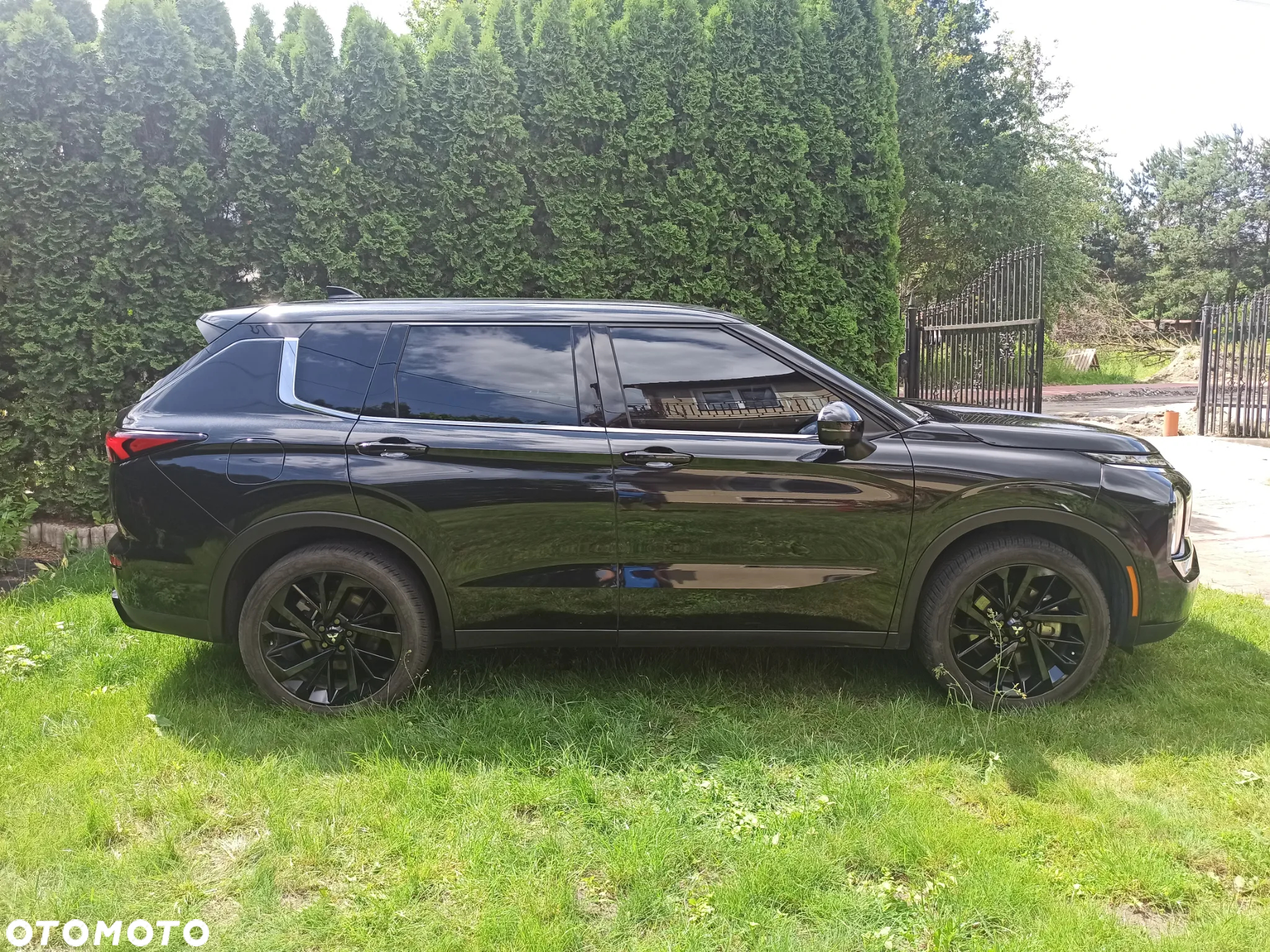 Mitsubishi Outlander - 11