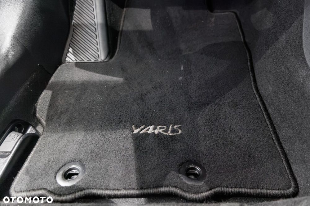 Toyota Yaris - 35