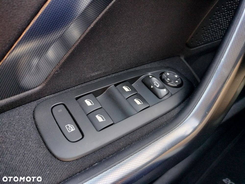 Peugeot 2008 1.6 BlueHDi Style - 9