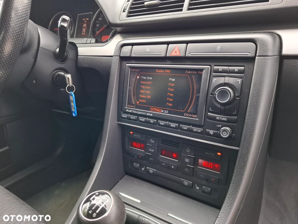 Audi A4 Avant 2.0 TDI - 15