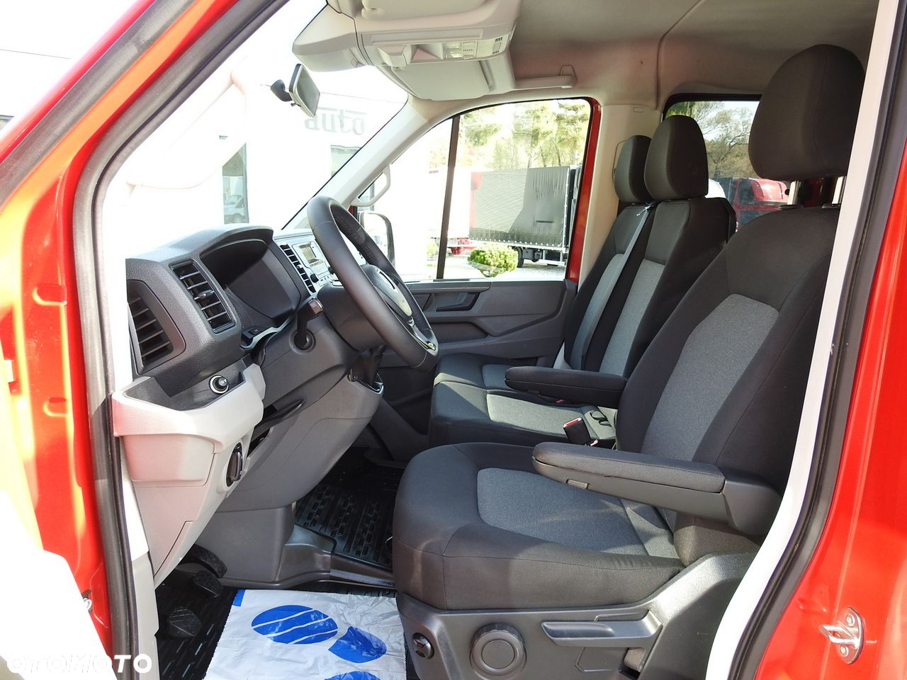 Volkswagen CRAFTER SKRZYNIA PODWÓJNA KABINA DOKA 7 MIEJSC KLIMATYZACJA  140KM - 24