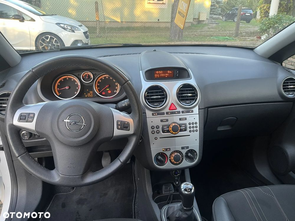 Opel Corsa 1.4 16V Edition 150 - 14
