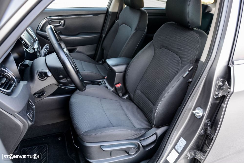 Kia Carens 1.7 CRDi ISG TX - 23