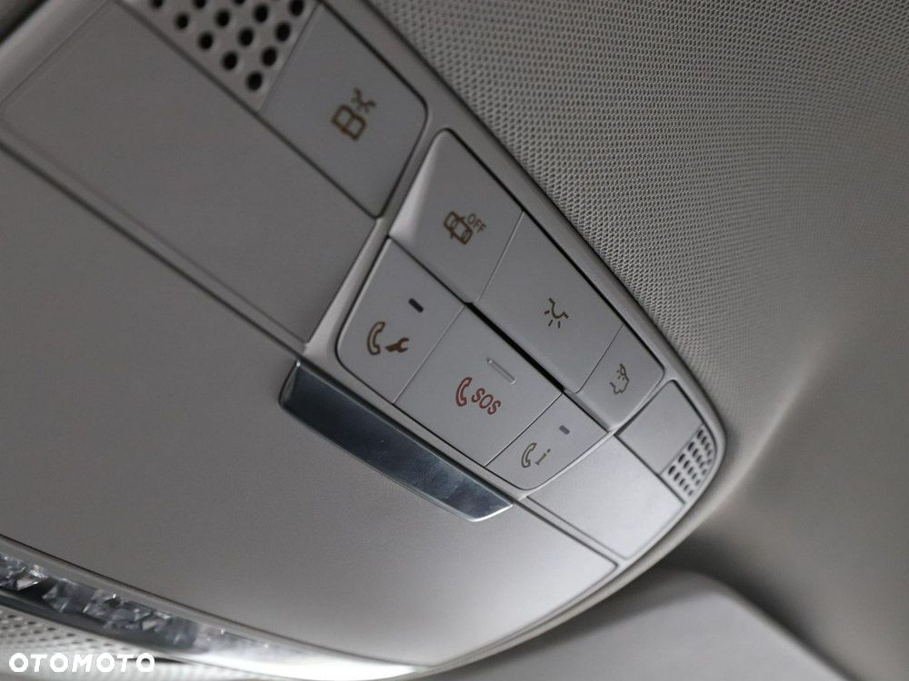 Mercedes-Benz Klasa C 200 9G-TRONIC Avantgarde - 40