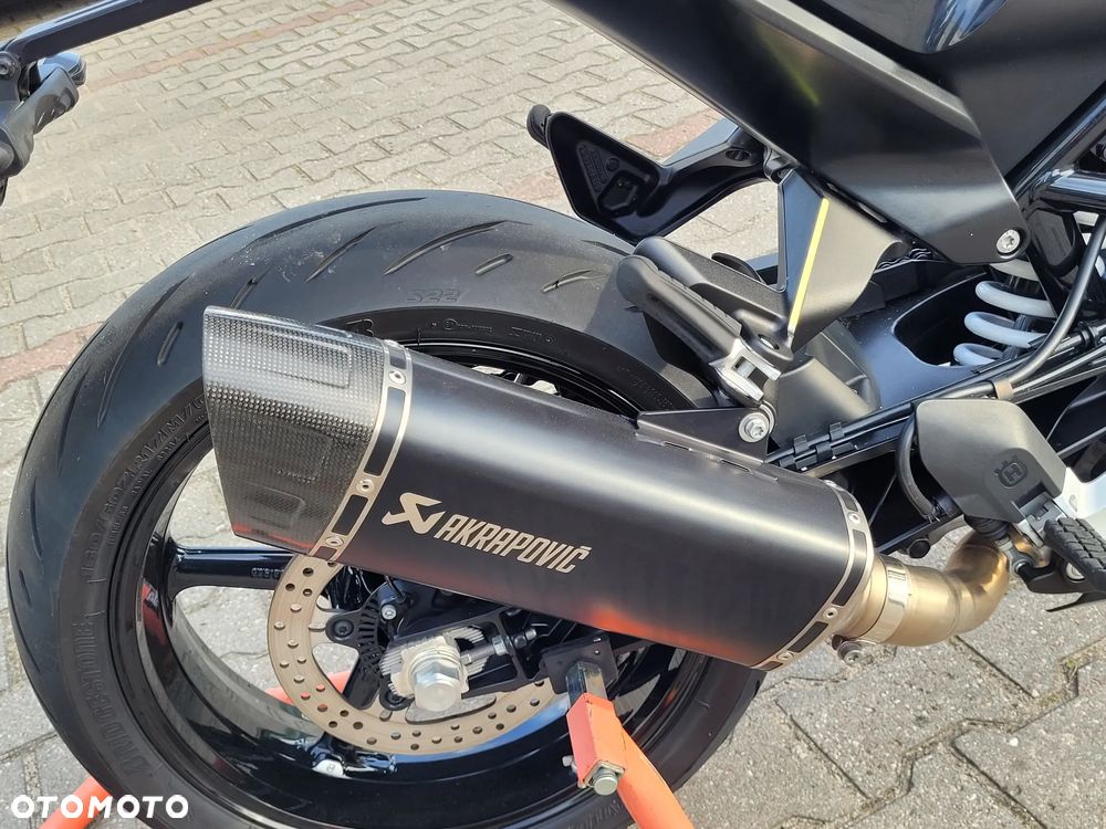 Husqvarna Vitpilen - 18
