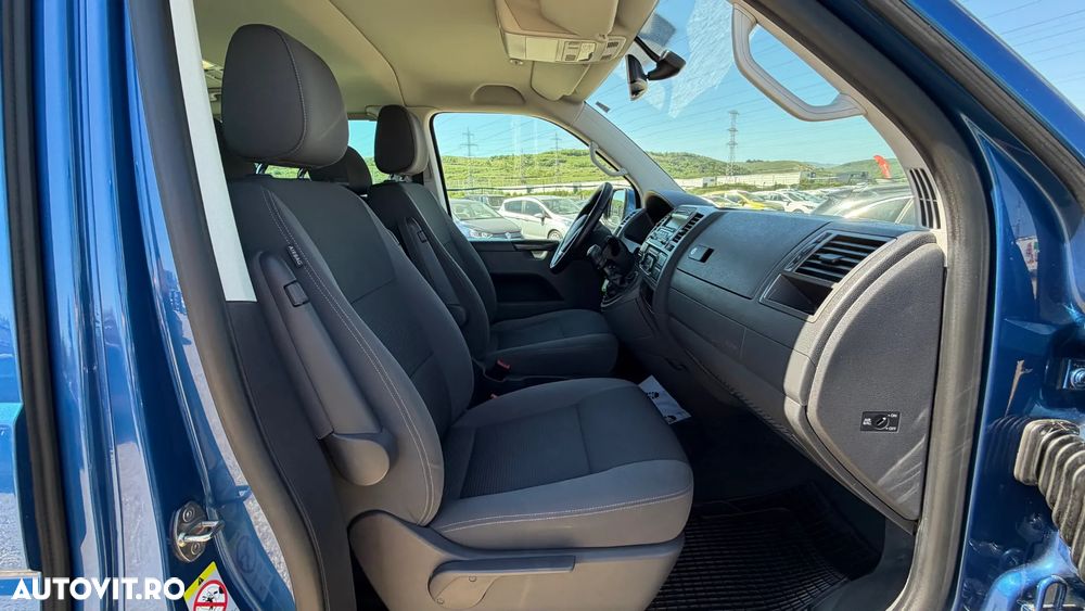 Volkswagen Multivan - 10