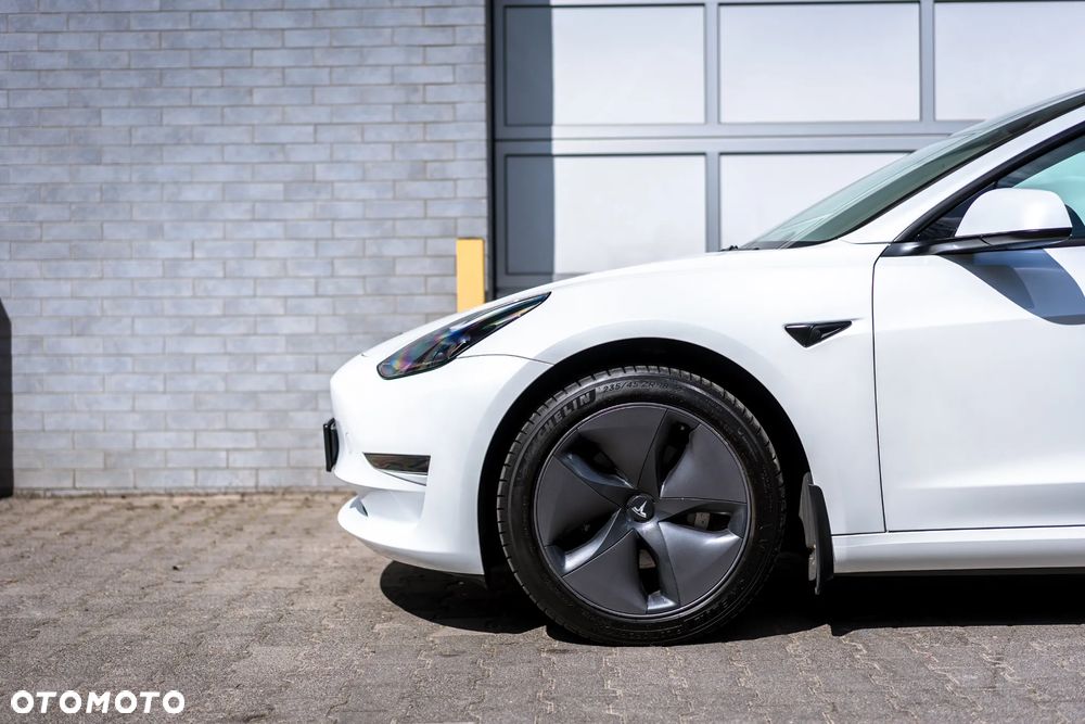 Tesla Model 3 AWD - 6